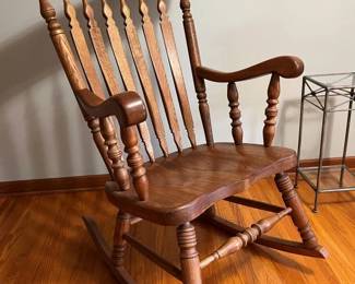 29 Oak Medium Rocker