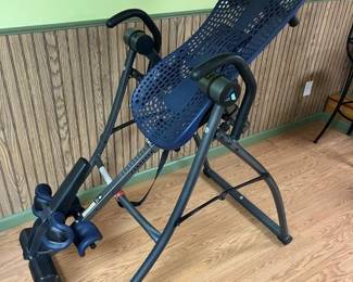 29 HangUps Inversion Table