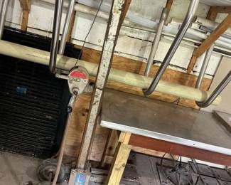 29 Vermette 512 500LB. HiJack Material Lift Genie