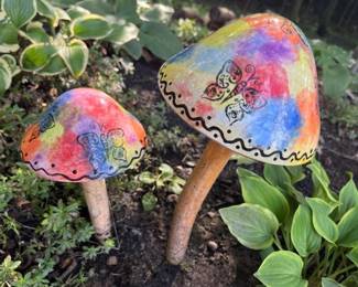 29 Handcrafted Mushroom Garden Art