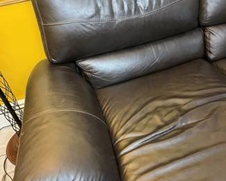 29 LaZBoy Leather Recliner Sectional Detail