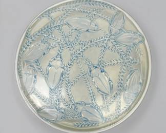 Lalique "Cleones" Opalescent Glass Powder Box