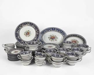 (87pc) Wedgwood Florentine Porcelain Set