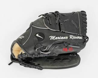 Mariano Rivera Signed Nike Pro Model Glove