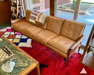 Leather and rosewood Danish modern  sofa by Knut Saeter for Vatne Mobler 
