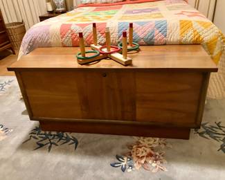 Lane cedar blanket chest