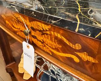 $3,000 - Henredon late 20th century console / entry table, 66L x 22W x 37H