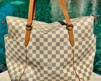 $1100 - Louis Vuitton mint condition "Totally GM Damier Azur" bag, approx. 18" wide x 11" tall