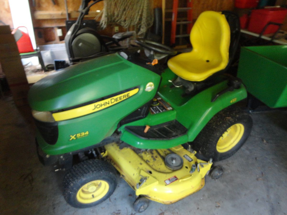X534 All Wheel Steer garden tractor (trailer)