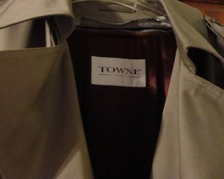 Beautiful Men's Long London Fog "TOWNE"  Coat (like New!)