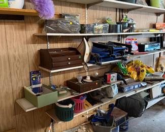 garden items, stadium seats, 