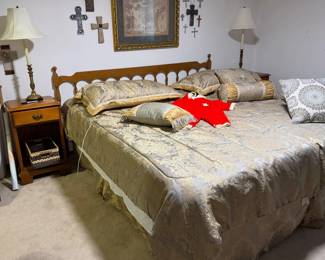 King--dual adjustable bed