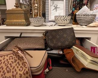 Louis Vuitton Multi Pochette Accessoires