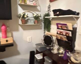 Arched Metal Wire Wall Shelves