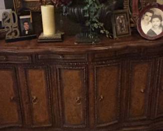 Drexel Heritage Serpentine Front Sideboard Buffet