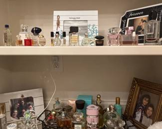 Assorted Designer and Niche Perfume Collection with Vanity Tray