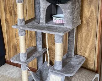 Cat tree