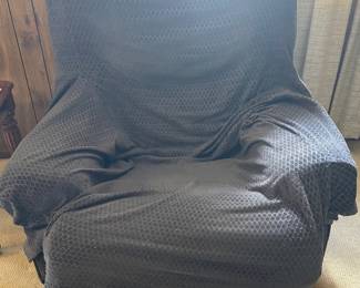 Recliner w/cover for the imperfection