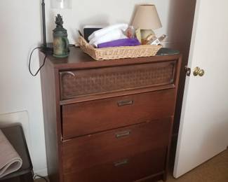 4-drawer dresser