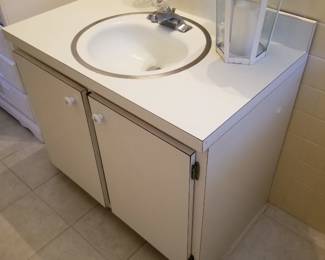 Bath vanity