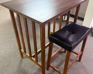 Furn PubTableChair