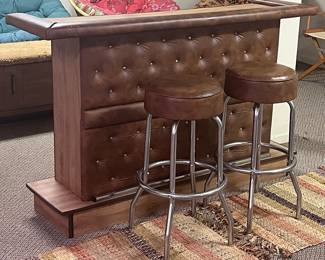 BarAndStools