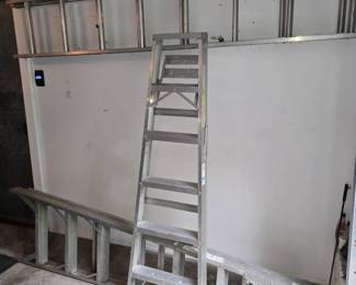6,8 and 22 ft ladders