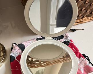 Mary Kay Portable LED Compact Mirror