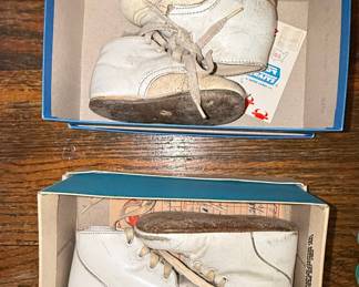 Vintage Trimfoot Baby Deer White Leather First-Step Shoes