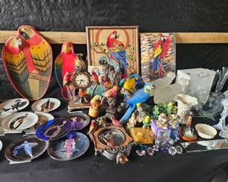 Lots of Decor and Collectibles 