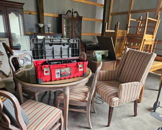 Dining Table and 4 Chairs