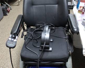 ELECTRIC WHEELCHAIR
