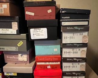 Large collection of name brand ladies shoes! 