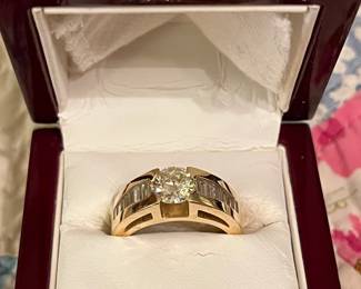 Men's 14K Diamond Ring 