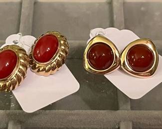 14K Yellow Gold Carnelian / Coral Clip On earrings
