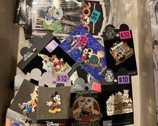 Disney pins