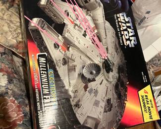 Star Wars Millennium Falcon
