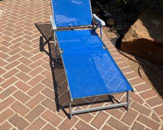 chaise longue