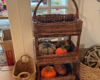 baskets and punkins :)