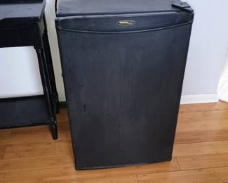 Danby Designer compact mini-fridge in clean, sleek black finish. Fully operational.