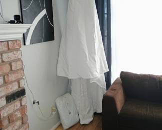 Brand new/never worn wedding dress