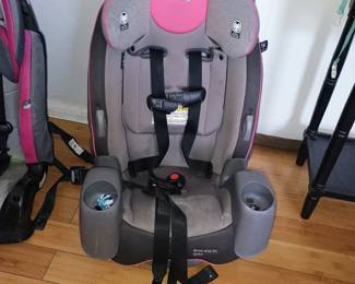Safety 1st Grow and Go All-in-One Convertible 3-Stage Car Seat. Pristine condition.