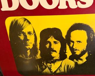 A GREAT COLLECTION OF VINTAGE ROCK N ROCK VINYLS INCLUDING THE DOORS, RUSH, AC/DC, ETC.