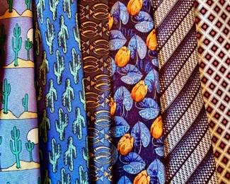 MEN'S TIES INCLUDING 