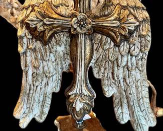 High-end MAC designs Santos from California heavy winged cross. 