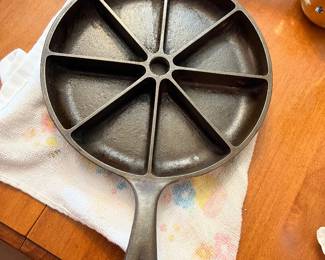 Vintage cast-iron cornbread maker
