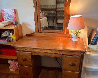 Cute vintage vanity, dresser