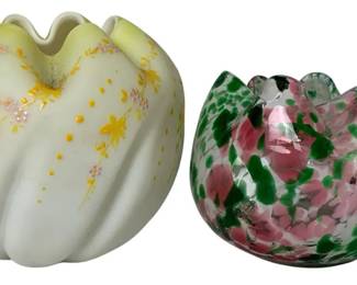 2 Vintage Art Glass Bowls – Ruffled Edge Floral Confetti Design, Green & White Decorative Pair