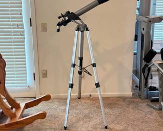 186 MeadeRefractorTelescopewAdjustableTripod