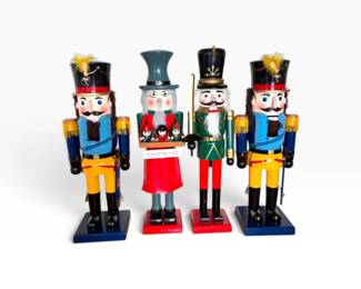 193 4OversizedSolidWoodChristmasNutcrackers33to36Tall